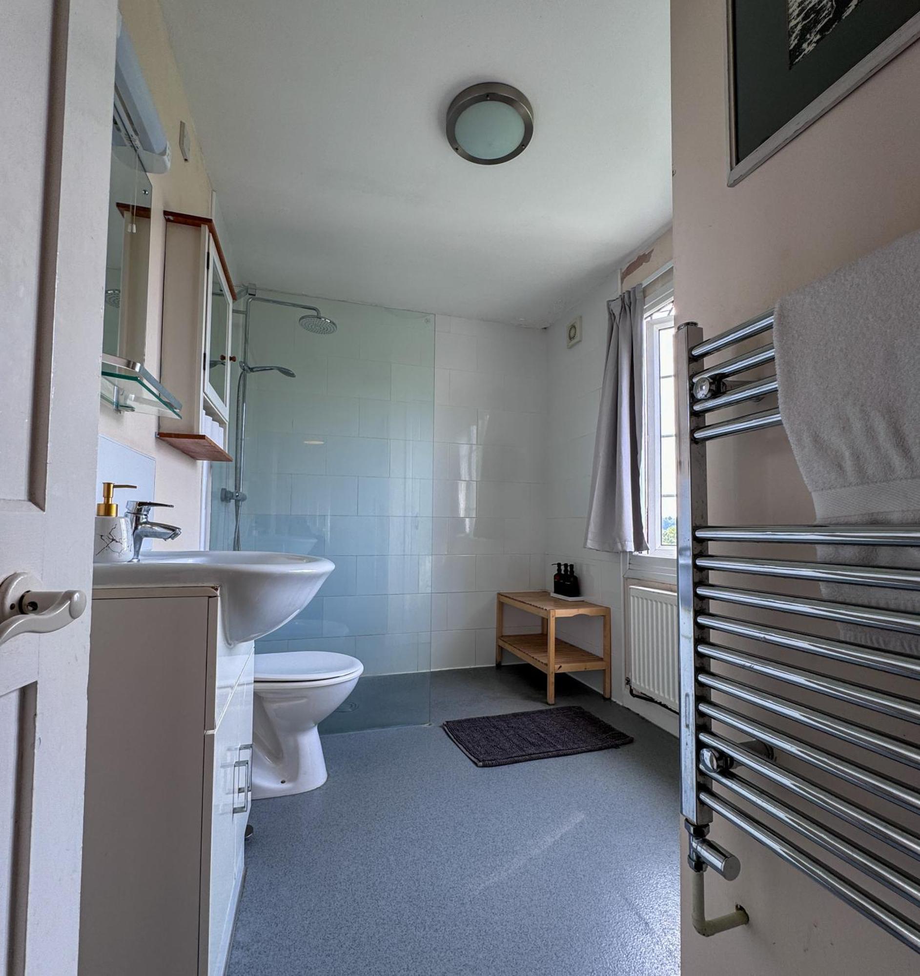 Spacious Home In Bath, Nature And City! Екстер'єр фото